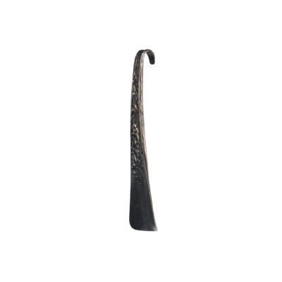 Kovaná obouvací lžíce s tepaným povrchem, 23 cm